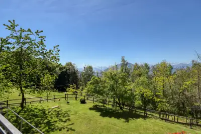 Casa Indipendente in vendita, Via Provinciale, Marchirolo