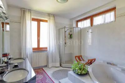Villa in vendita, Via Marconi, Lavena Ponte Tresa