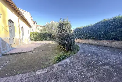 Negozio in vendita, Via Don Luigi Baldi, 3, Vetralla