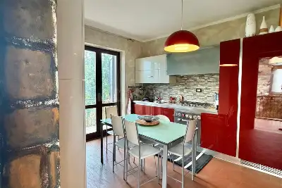 Casa Indipendente in vendita, via Ciccuzzi 3, Summonte, Grottolella