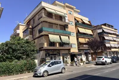 Casa in vendita, Via Virgilio, Pomezia