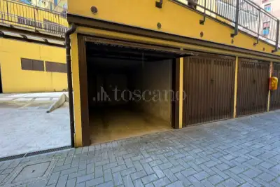 Box in affitto, Via Marco D'Agrate, Milano
