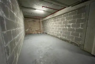 Box in vendita, Via Alessandro Manzoni, Napoli