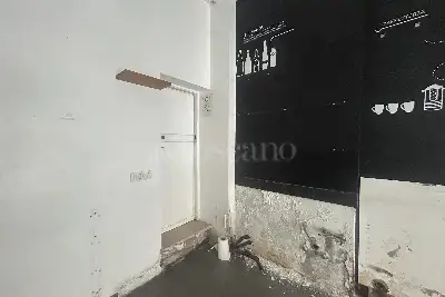 Negozio in vendita, Via Luciano Manara 7, Milano