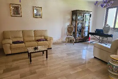 Villa in vendita, Via Pyre, Latina