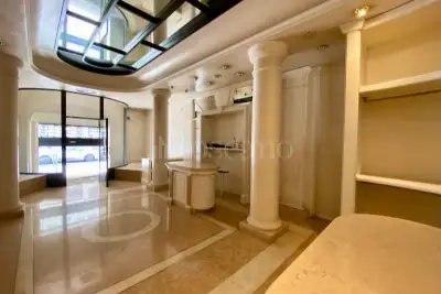 Negozio in affitto, Via Fratelli Porcellaga, Brescia