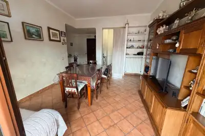 Casa in vendita, Via Metastasio, Pomezia