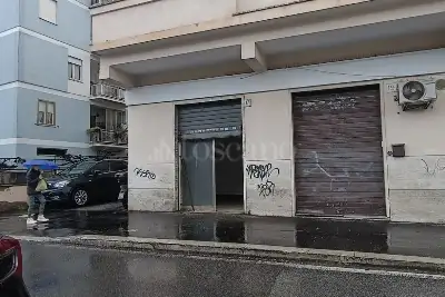 Negozio in vendita, Via Santorre di Santarosa, Roma