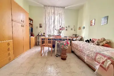 Casa in vendita, Milano via Bellarmino, Milano