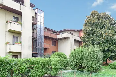 Casa in vendita, Via Milano, Cantù