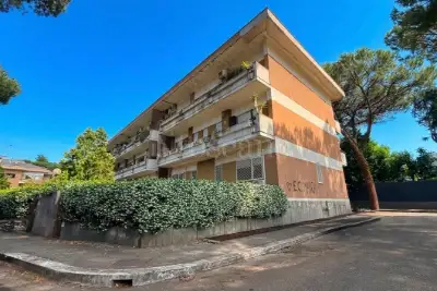 Casa Indipendente in vendita, Via Fratelli Cervi, Roma