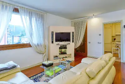 Casa in vendita, Via Matteotti, Porto Ceresio