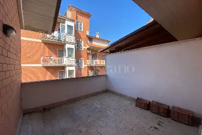 Villa Bifamiliare in vendita, Via Civate, Roma