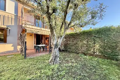 Villino a Schiera in vendita, Vicolo Brolo, Ponti sul Mincio