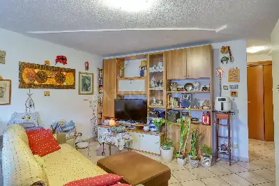 Casa Indipendente in vendita, Via Della Repubblica, Bisuschio