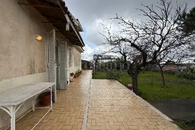 Villa in vendita, Via Enna, Pedara