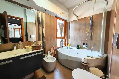 Casa in vendita, Via Gianfilippo Usellini, Roma