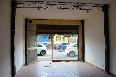 Negozio in vendita, Via Zamosch, Cassino