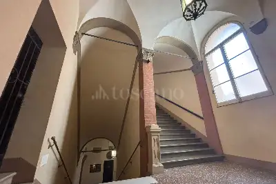 Casa in vendita, Piazza di Porta Ravegnana, Bologna