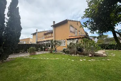 Villa in vendita, Viale Alessandro Magno, Roma