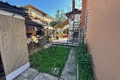 Villa Plurifamiliare in vendita, Via Ortona a Mare, Fiumicino
