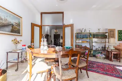 Casa in vendita, Via Lario, Milano