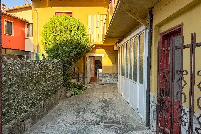 Casa Indipendente in vendita, Via Carlo Alberto, Moniga del Garda