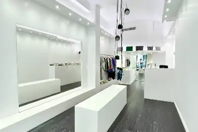 Negozio in vendita, Via Ugo de Carolis, Roma