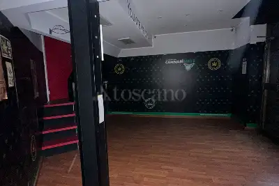 Negozio in vendita, Piazza Guglielmo Miani, Milano