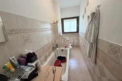 Casa in vendita, Piazzale Aldo Moro, Pomezia
