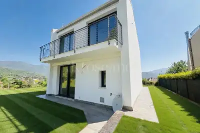 Villa in vendita, Via Vanoni, Collebeato
