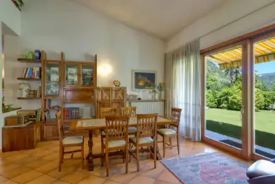 Villa in vendita, Via Marconi, Lavena Ponte Tresa