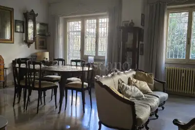 Casa in vendita, Via Meropia, Roma