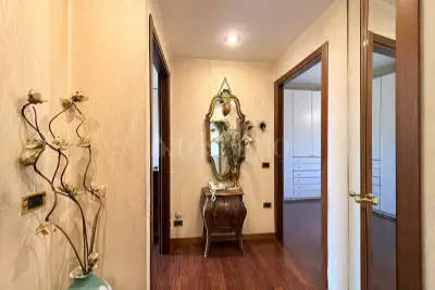 Casa in vendita, Via Cardinale Mezzofanti, Milano