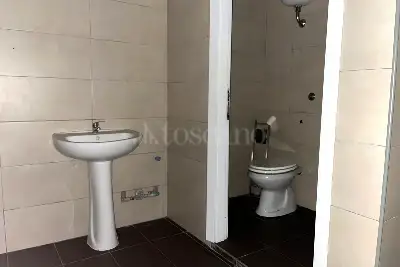 Negozio in vendita, Via Lucio Lombardo Radice, Roma