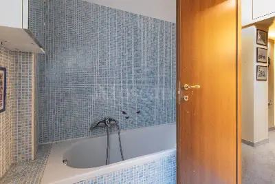 Casa in vendita, Via Emilio Morosini, Milano