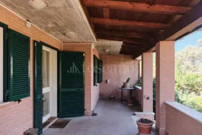 Villa Bifamiliare in vendita, Via Ippia di Elide, Roma