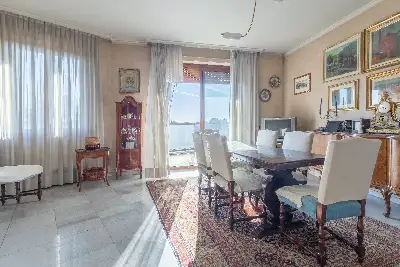 Casa in vendita, Via Giovanni Pascoli, Milano