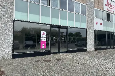 Negozio in vendita, Via Codognino, Cornegliano Laudense