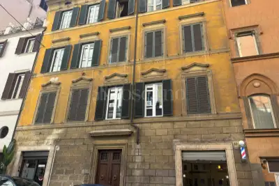 Casa in vendita, Via di San Basilio, Roma