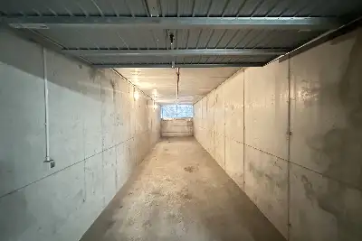 Box in vendita, Via Savona, Milano