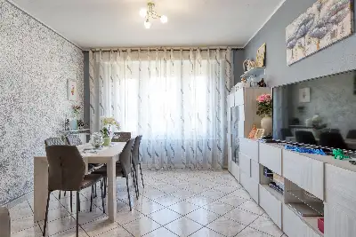 Casa in vendita, Piazza Borasio, Marchirolo