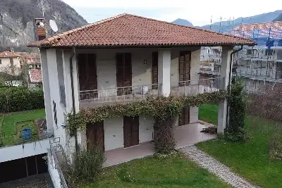 Villa in vendita, Via Pianazzo, Lavena Ponte Tresa