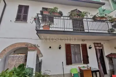 Villino a Schiera in vendita, Via Roma, Redavalle