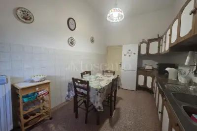 Villino a Schiera in vendita, Via delle Fonti, Prato