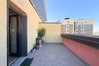 Casa in vendita, Via Senigallia, Milano