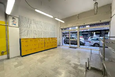 Negozio in affitto, Via Isole Figi , Roma