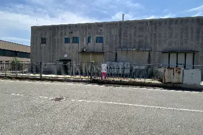 Capannone in vendita, Via G. Curioni, Galgagnano