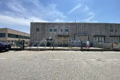 Capannone in vendita, Via G. Curioni, Galgagnano