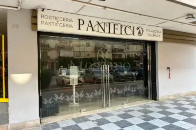 Negozio in affitto, Via Giacomo Giacobelli, Bari